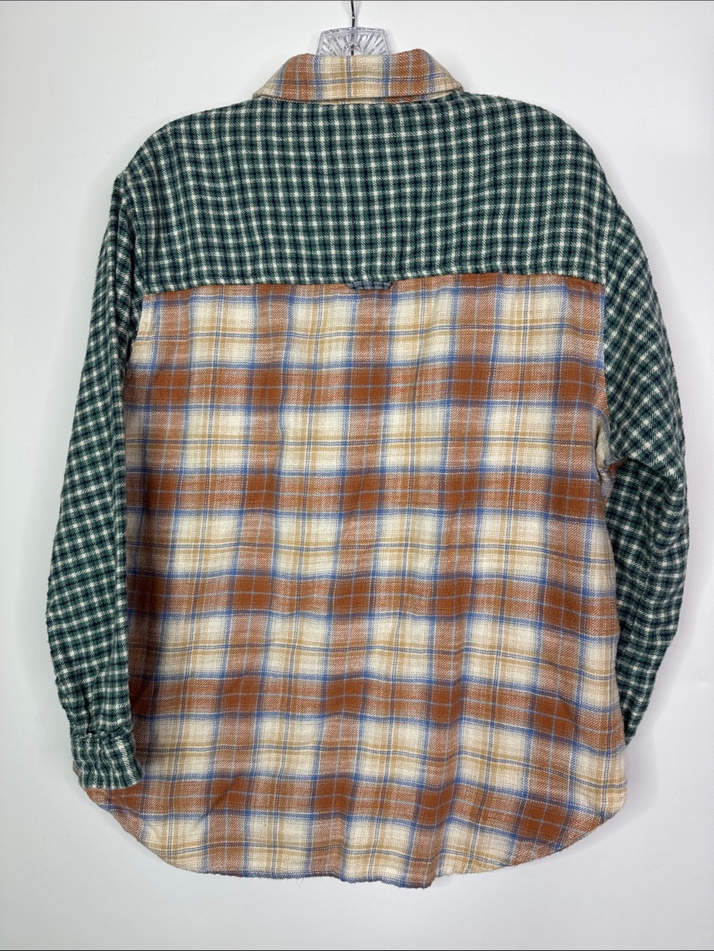 American Eagle Multi Plaid Long Sleeve Flannel Shirt Size Medium - Picture 2 of 5
